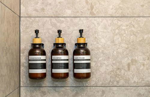 Luxury Spacious 3-Bed City Oasis Just 10 Mins from Centre with Free Parking - Foto 34