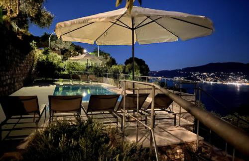 Villa with Pool - Unique Sea View - Free Parking - Foto 33