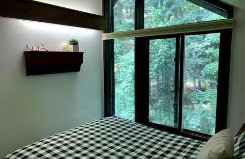 Cozy Cabin Rental with Fireplace near Killington Mountains in Vermont - Foto 18