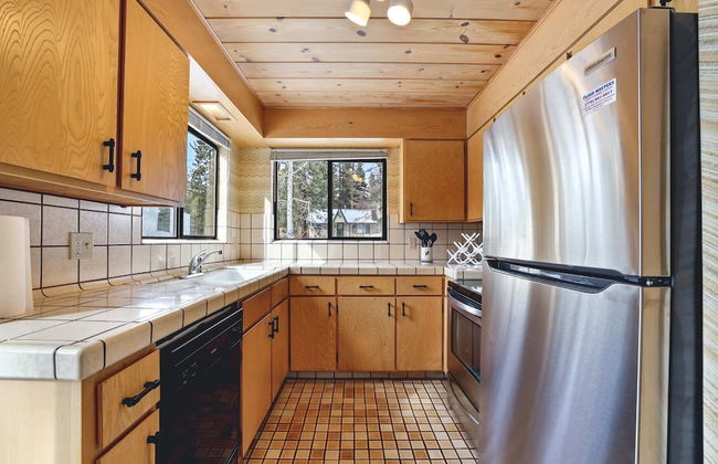 Tahoe Forest Chalet 3BR House w/ Mountain Views - Foto 13