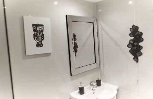 Modern 2 Bedroom - Foto 14