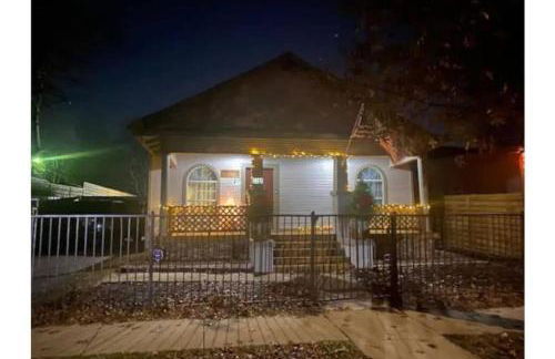 StockYards!-1 block away ! Cowboy Cottage sleeps 9 - Foto 32