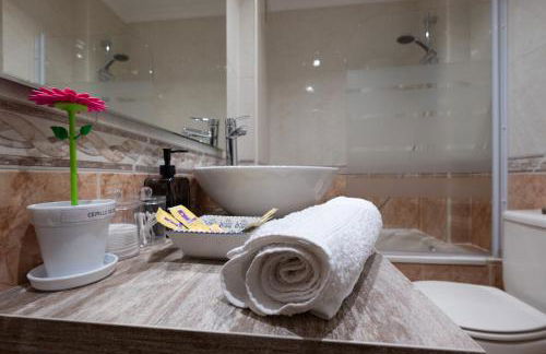 Estudio en la calle mas bonita de salamanca - Foto 9