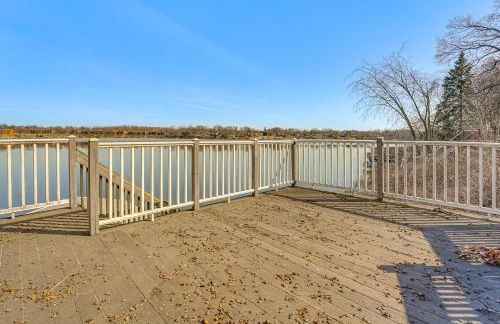 Ice Fishing and Winter Hikes! Belleville Lake House - Foto 31