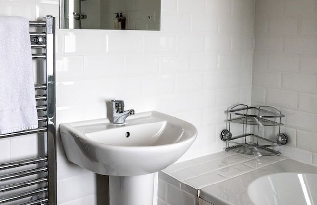 Galway Bay Sea View Apartments - Photo 49