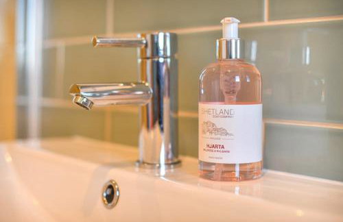 Hillside Park Studio - Photo 4