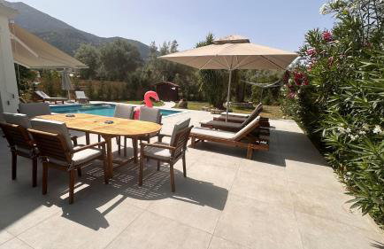 The White Villa - Photo 27