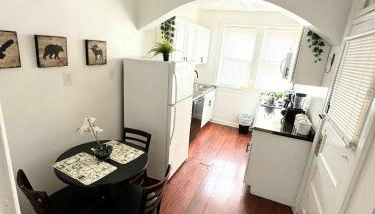 (53.1S) Forest Park, The Zoo, and much more - Foto 3