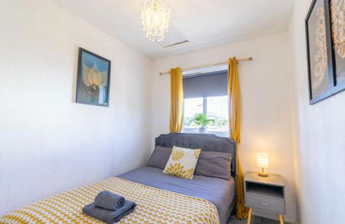 Open Mind Property - HotTUB, 4 Beds & 2 Free Parking - Foto 15