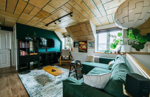 Mansell Road - Trendy Loft with Free Parking - Foto 7