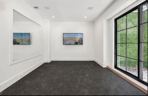 East Hamptons Modern 8 Bedroom New Construction - Foto 33