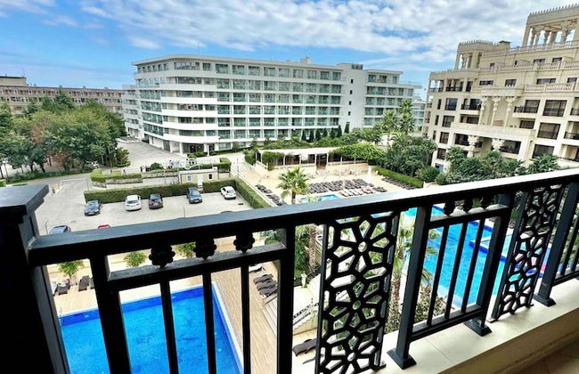 Apartments Pool View in Golden Sands - Photo 10