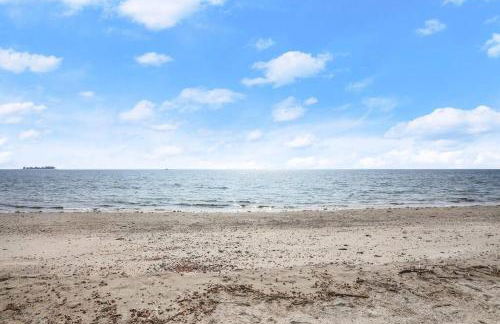 Pet Friendly Milford Beachfront Home - Foto 22