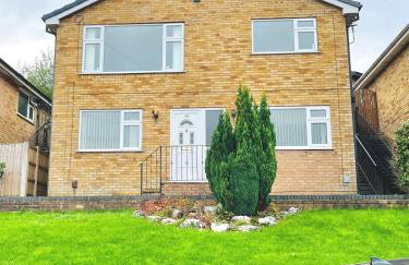 Lovely 4-bed home sleeps 8 Nr Bolton Stadium & M61 - Photo 57