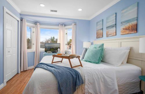 Beach Bliss 211 Balcony Water Views Beach Downtown - Photo 4