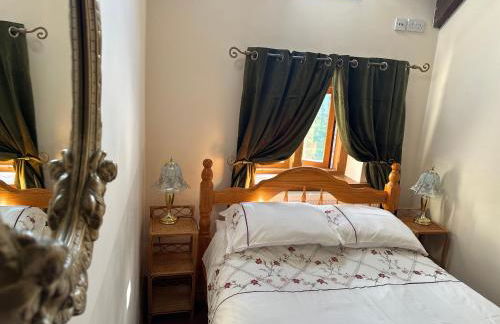 4 beautiful stone built barns sleeping 17 people - Foto 43