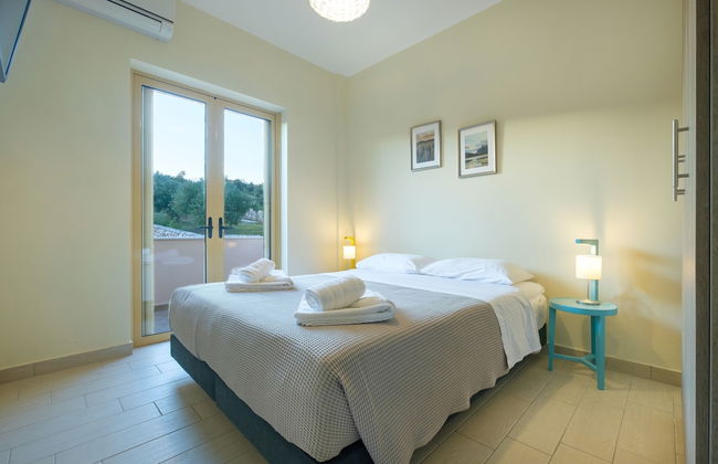 Hilltop Residences - Photo 9