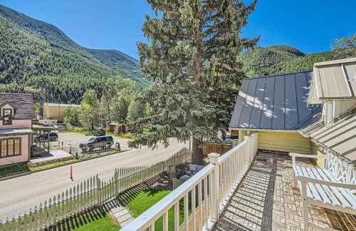 Victorian Dream! Charming Mountain View Home by Downtown - Foto 26