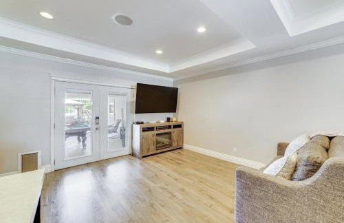 Game Room, Pool! Family Home 25 Mi to Disneyland - Foto 9