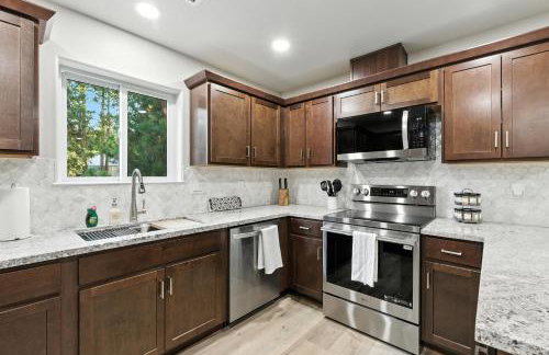 The White House Coveted Triplex Near Lake - Foto 32