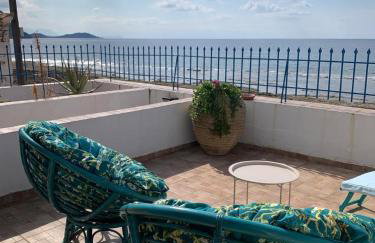 Mani Seaside Home - Foto 1