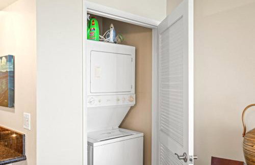 KBM Resorts FREE CAR Valley Isle Resort Oceanfront 5th Floor 2-Bedroom Condo with Stunning views VIR-508 - Foto 36