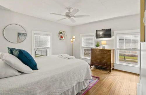 Walk to State park, 6bed,Hot tub & Game room - Foto 11