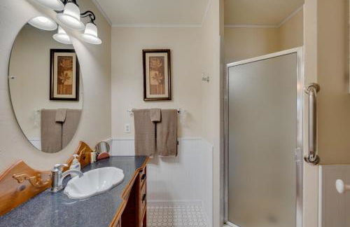 Walk to Lake Loveland Mtn-View Retreat with Balcony - Foto 16