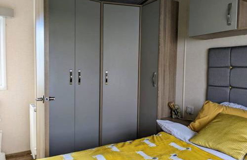 Beautiful Pet Friendly Southerness Caravan With Sea View & Decking Area - Foto 28