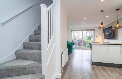 2 bedroom house with parking in Borehamwood - Foto 13