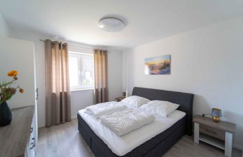 Seevilla am See mit Sauna, Kamin, privatem Steg und Seezugang - Foto 3