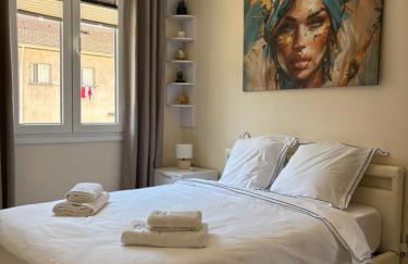 Elegant Apartment Terrace Port of Nice - Photo 5