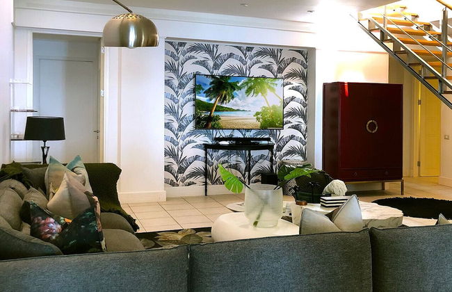 Clifton YOLO Spaces – Clifton Mansion Villa - Photo 66