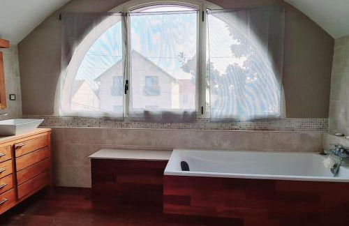 Agréable Villa à mi-chemin de Paris & Disneyland & Stade de France - Foto 10