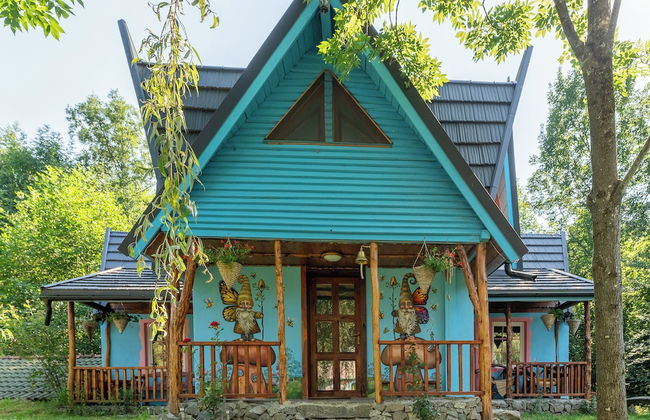 Viewtopia - The Secret Land - Photo 1