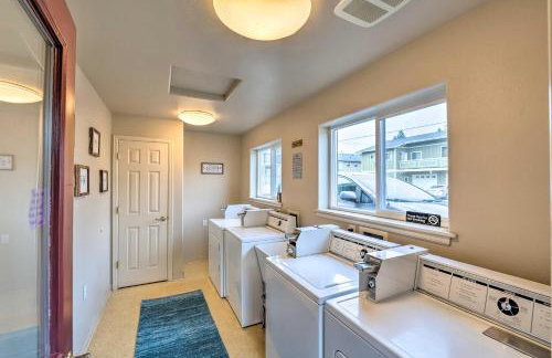 Anacortes Condo about 1 Mi to Marina and Fidalgo Bay! - Photo 18