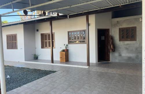 Casa Iririú · Casa exclusiva no terreno com jardim - Photo 47