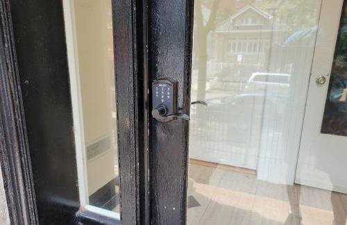 Stone Mansion Sleeps 10-20 Free TV & Parking - Foto 32