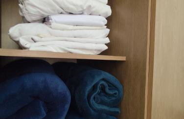 Apto 5E - 2 Quartos com Ar Condicionado, 2 Banheiros, 1 vaga e Internet - Frente ao Mar - Foto 31