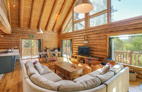 Walk to Pine Mountain Lake: Spacious Family Cabin - Photo 8