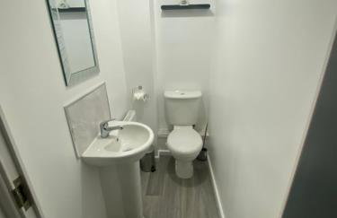 Dovefield House - Modern 3 Bed Home from Home - Alton Towers, Uttoxeter Races - Foto 35