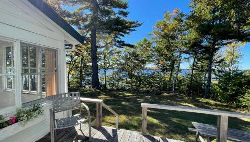 Waterfront Wildflower Cottage with Private Dock! - Foto 2