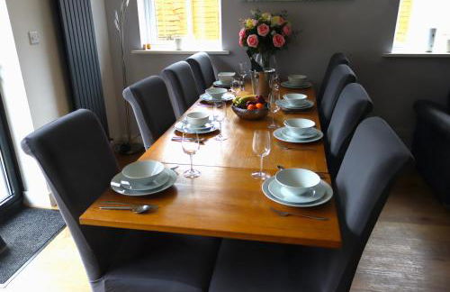 Luxury Pamper Home Hot Tub & Sauna Ladies Retreat - Photo 24