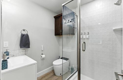 The White House Coveted Triplex Near Lake - Foto 37