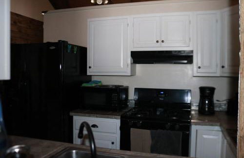 Cozy Cabin minutes from Lake Oneida - Photo 7