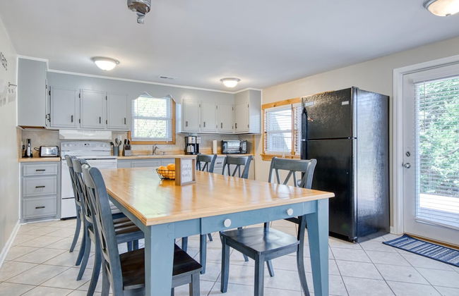 New River 3BR - Fishing, Kayaking, Hot tub, VT Game Weekends - Photo 15