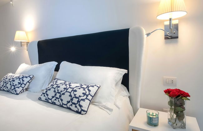 Luxury Villa with Penthouse, Pools and Sea View - Photo 32