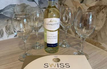 Stunning 2 bedroom apartment - Foto 6