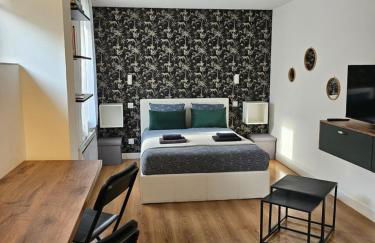 Superbe Appt avec cour et parking gratuit à 5min de la cité médiévale - Foto 1