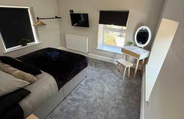 Modern 2 Bedroom Private Detached Cottage With HotTub - Foto 23